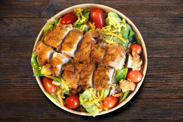 Crispy-Chicken-BBQ-Ranch-Salad-1080x720